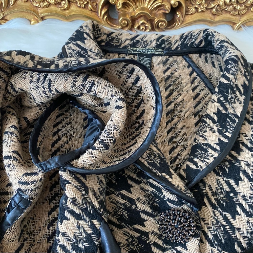 Vertigo Paris Houndstooth Cape Jacket - image 6